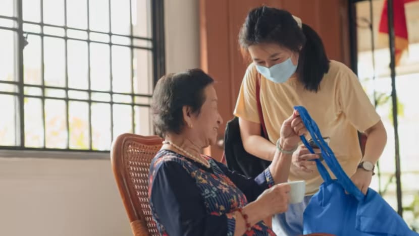 Kenaikan gaji belum memadai untuk pikat bakat baru ceburi sektor khidmat sosial, kata para pekerja Kenaikan gaji belum memadai untuk pikat bakat baru ceburi sektor khidmat sosial, kata para pekerja