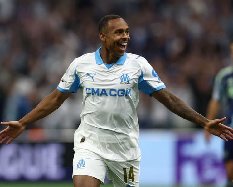 Paixao shines as Marseille crush Ajax 4-0 in Champions League