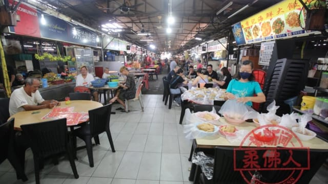 迎来边境重开后首个新年 新山餐饮业者不放假拼挣钱