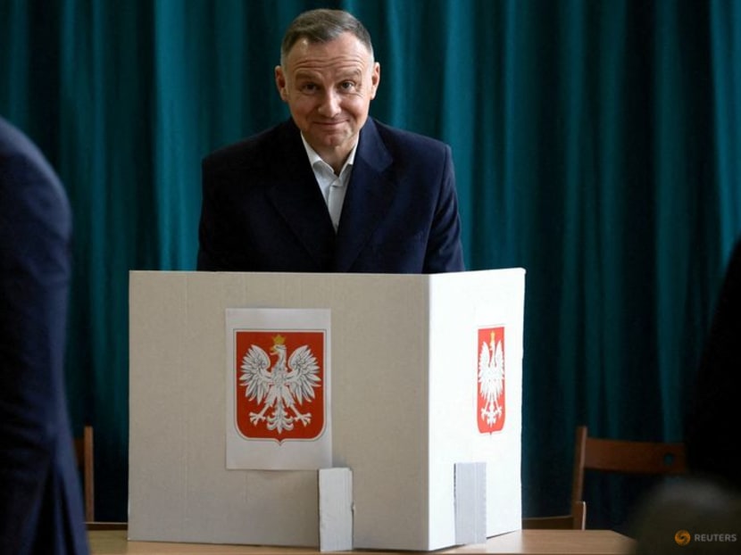 Poland's Tusk to travel to Brussels with eye on unblocking funds