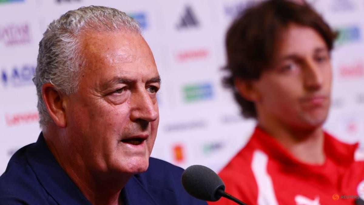 'Shoot at me, not them': Furious Paraguay coach tells media to back off