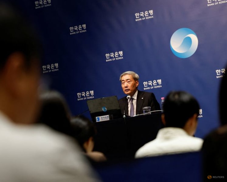 Bank of Korea minutes show possible policy rift on back-to-back rate hikes 