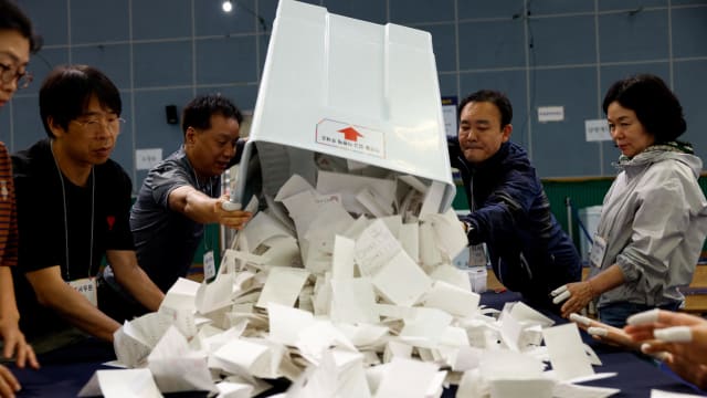 韩国总统选举陆续开票 李在明以约48%得票领跑
