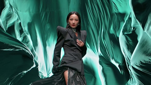 曾同框王祖贤　51岁瞿颖登场《乘风2023》获赞叹！