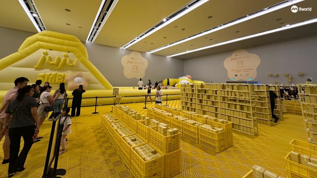  创作者用AI生成艺术品 粉丝：价格亲民设计可爱最重要