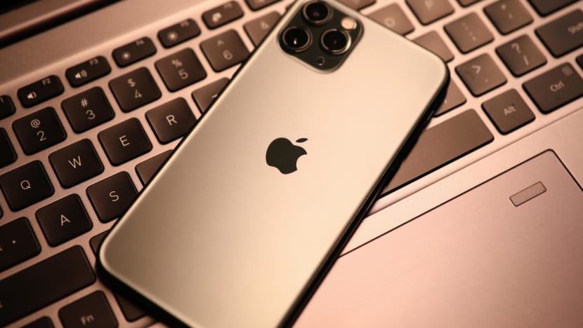 ‘Critical vulnerability’ found in Apple devices, SingCERT advises users to update for security patch ‘Critical vulnerability’ found in Apple devices, SingCERT advises users to update for security patch