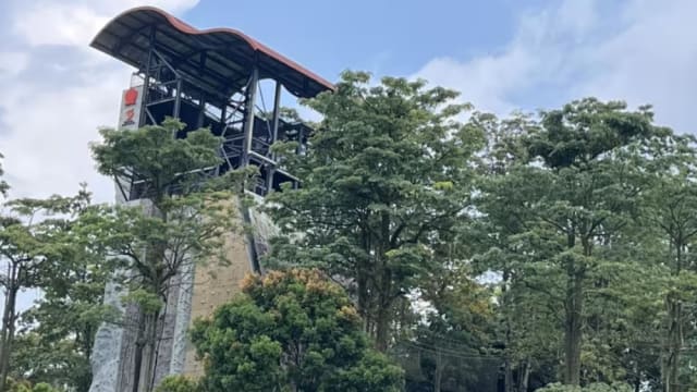 行为鲁莽导致中学生坠下身亡 高空项目调度员被判监六个月
