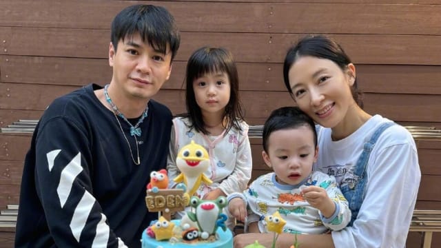 杨茜尧晒2岁儿庆生照　一家人高颜值成话题