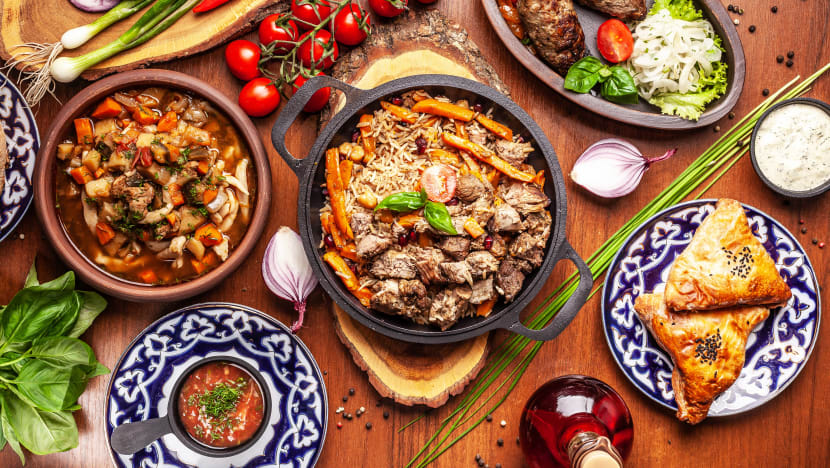 Commentary: That Christmas dinner may mean 12 hours of walking to burn calories Commentary: That Christmas dinner may mean 12 hours of walking to burn calories