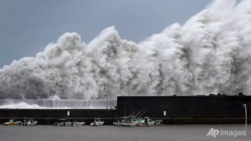 Taufan Jebi landa Jepun, yang paling kuat dalam tempoh 25 tahun