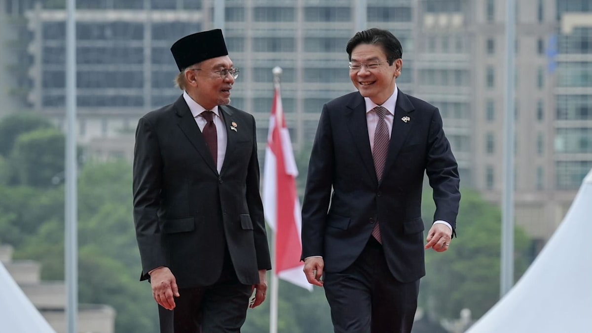 Malaysia PM Anwar to visit Singapore on Dec 4 for leaders’ retreat between two countries