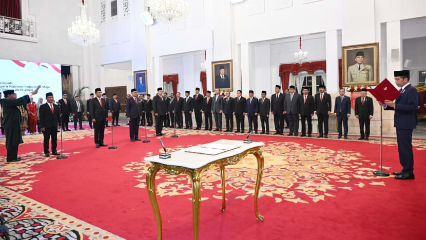 Aroma politik santer dalam reshuffle kabinet Jokowi, mengapa posisi menkumham paling diincar?