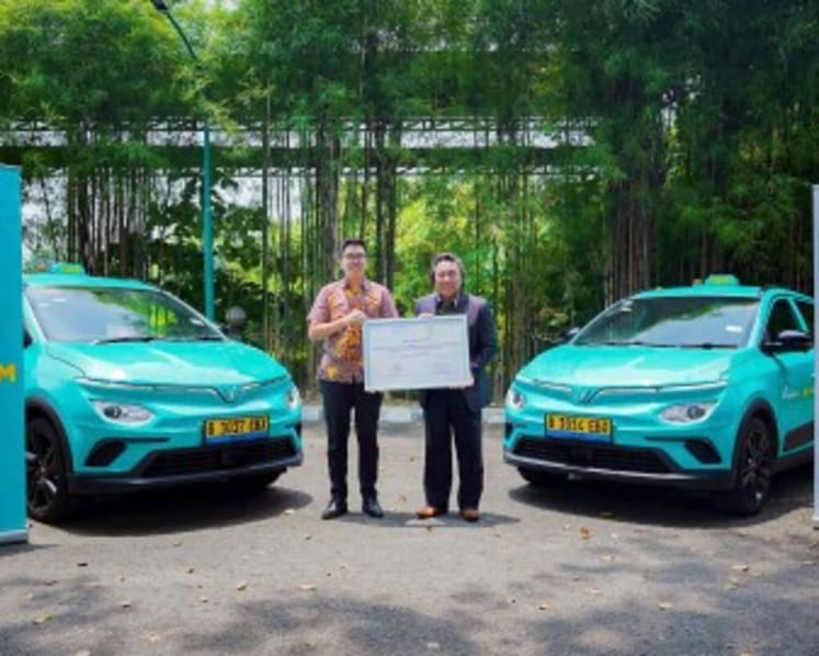 Green SM introduces a premium all-electric taxi experience to Soekarno-Hatta International Airport