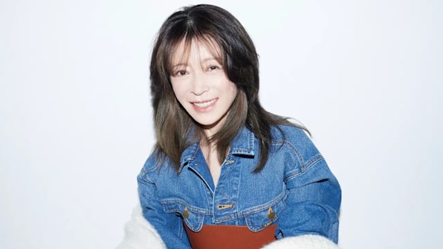 80年代顶流偶像中森明菜61岁重返舞台，歌声感动全日本！
