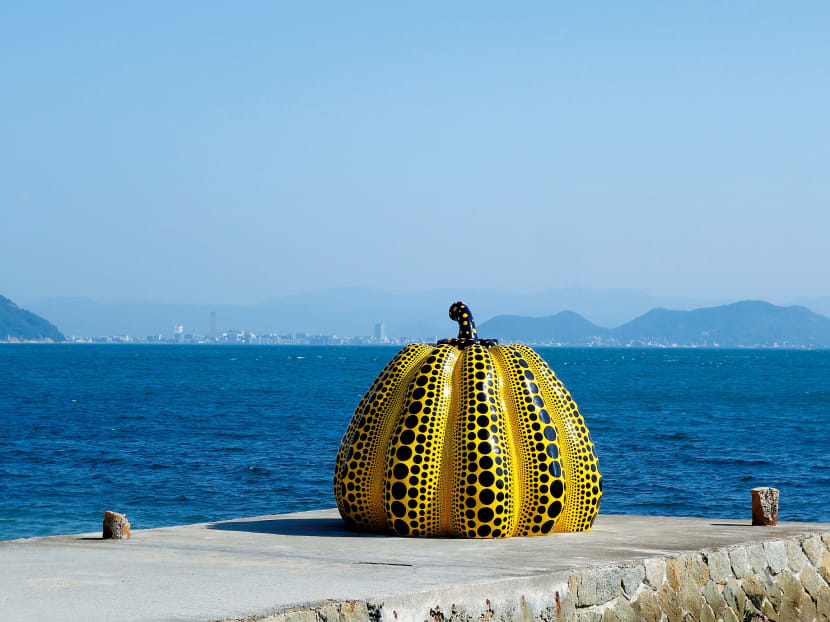 直島 Naoshima Nature, Art, Architecture naoshima-yayoi-kusama-495x400.jpg