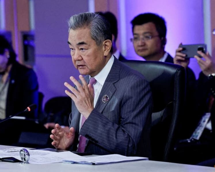China considering summit with Seoul in November, South Korean foreign ministry says