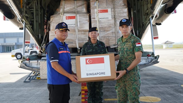 我国武装部队运逾七吨物资到泰国 支援合艾洪灾灾民