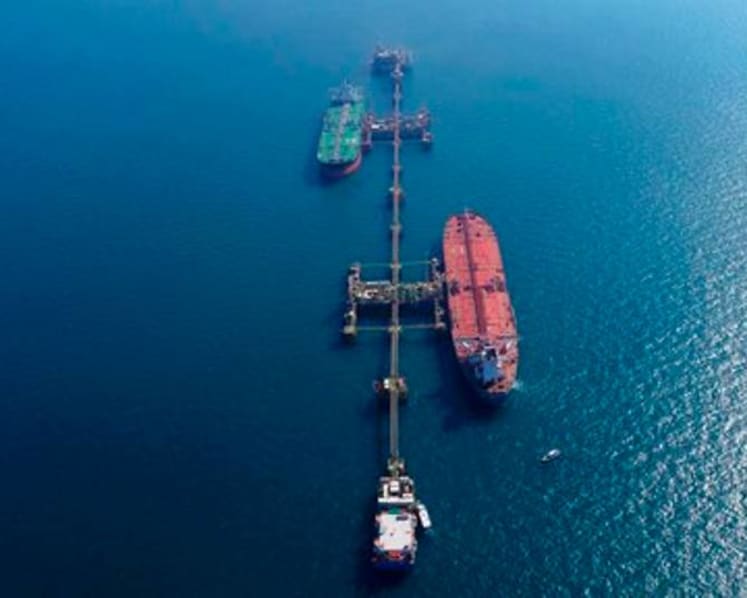 Iraq says it has dismantled mine on tanker in Persian Gulf