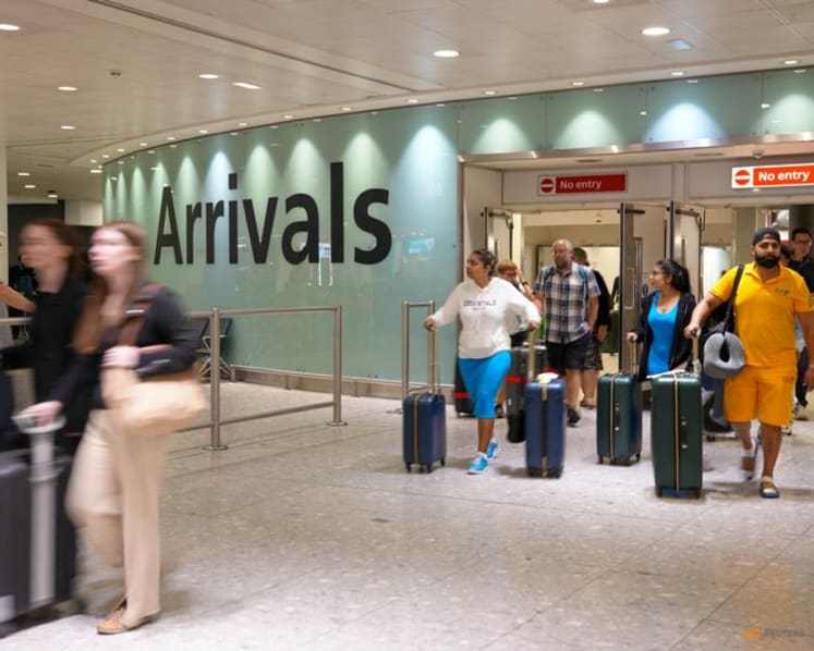 UK to enforce travel permit requirement on foreign visitors