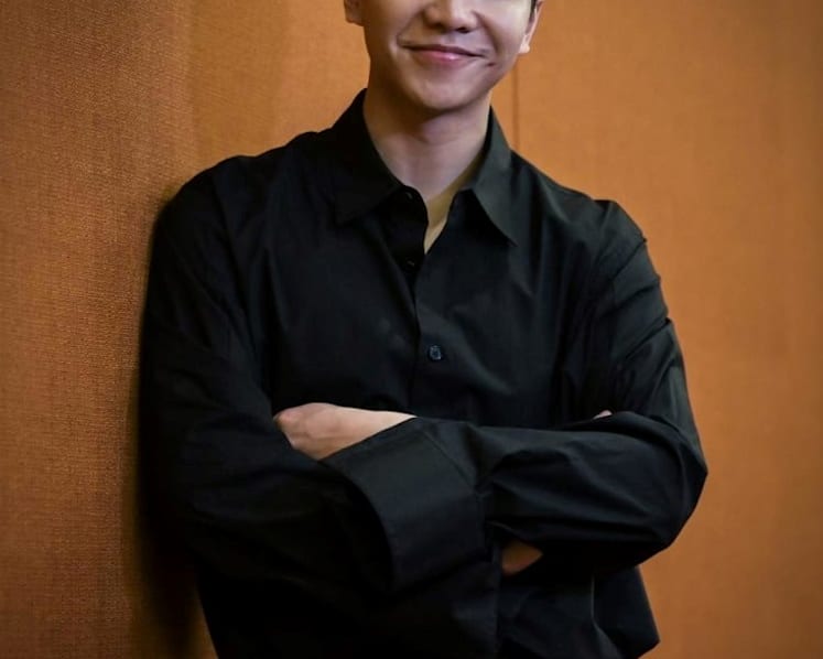 South Korean actor Lee Seung-gi cuts ties with father-in-law, following latter's arrest for alleged stock manipulation