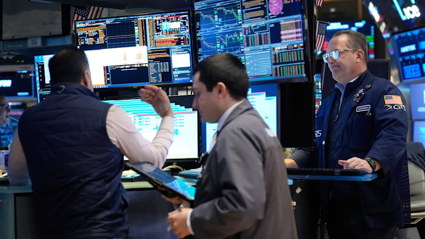 Stocks drop, oil jumps as Mideast war persists