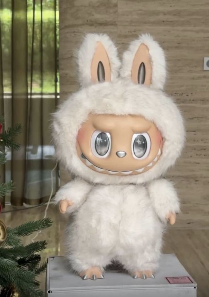 987 DJ Germaine Tan Has A Labubu Christmas Tree In Her Family Home - 8days