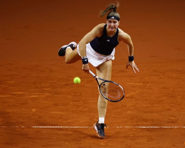 Swiatek, Gauff knocked out as Andreeva, Muchova and Rybakina reach Stuttgart semis