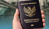 Viral istri dan anak Menteri PU pakai paspor diplomatik ke AS, bagaimana aturannya?