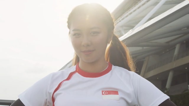 晨光|玩物壮志：不怕痛不怕摔 轮滑女孩勇敢滑出彩