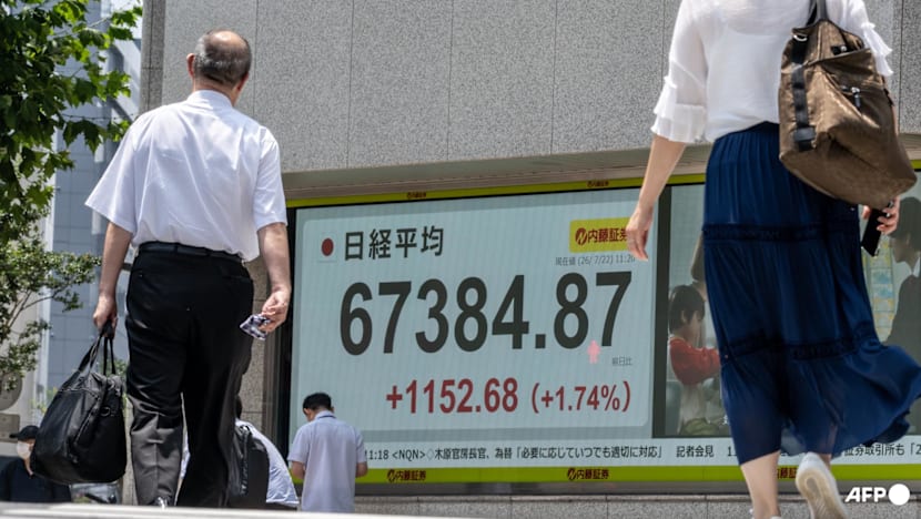 Asian markets tumble as 'perfect storm' hits global investors