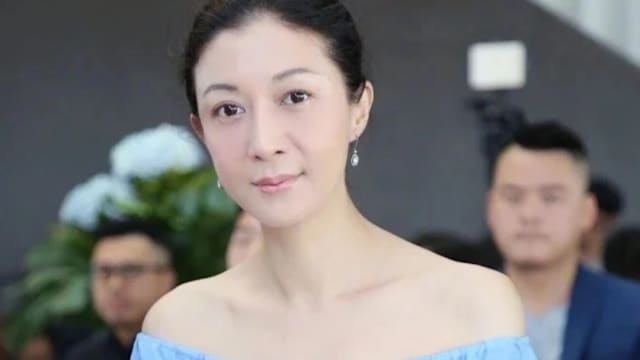 吴绮莉与女儿关系好转，首度回应成龙经济援助吴卓林