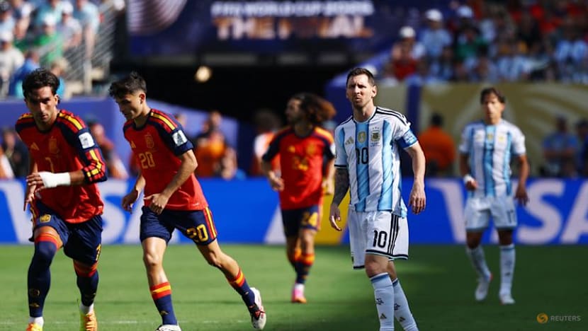 Spain battle past 10-man Argentina 1-0 in extra time to win World Cup