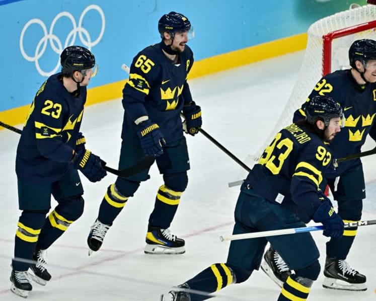 Ice hockey-Defiant Sweden ready for blockbuster men's quarter-final with US
