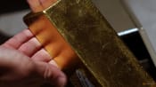 Central banks favour gold over dollar for reserves, WGC survey
