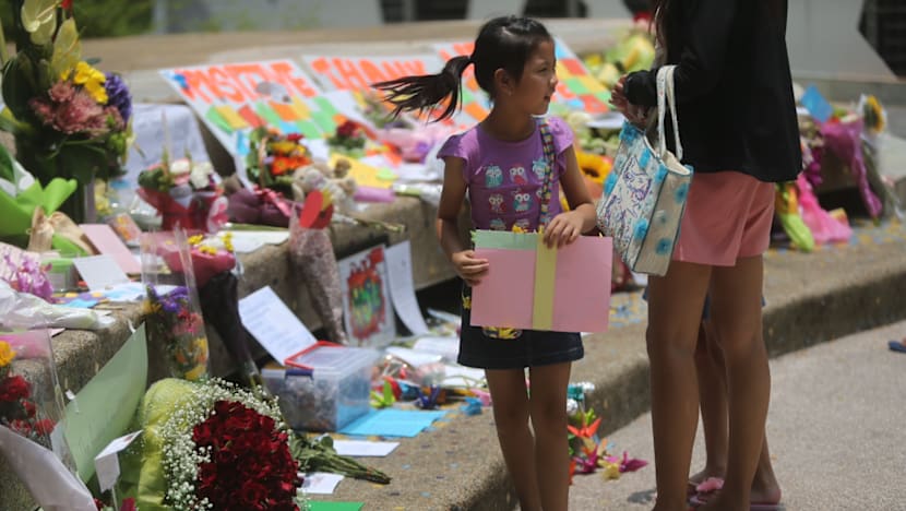 SGH sets up area for public to leave well-wishes and flowers for Mr Lee Kuan Yew