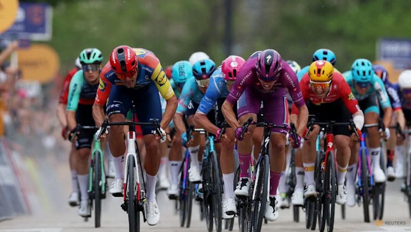 Magnier triumphs again to win Giro stage three in Sofia