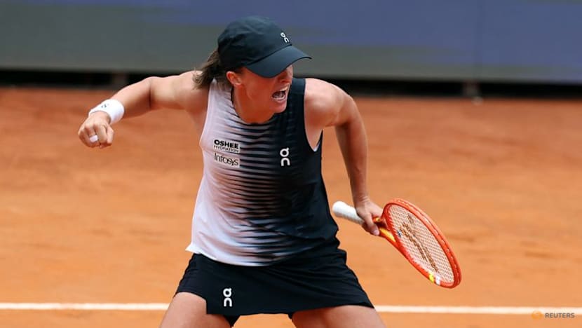 Swiatek sweeps past Pegula to set up Rome semi-final showdown with Svitolina