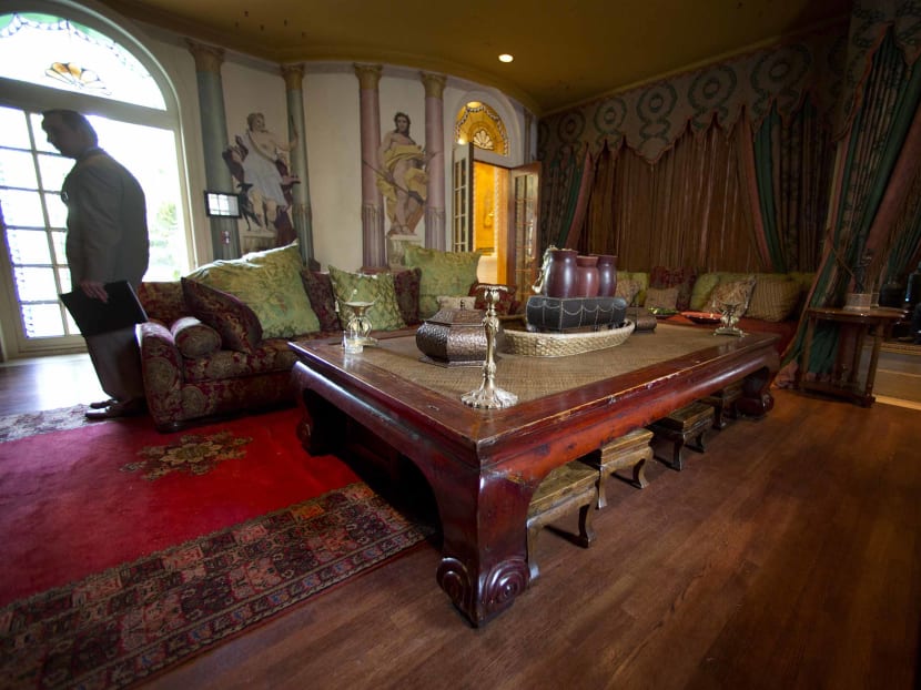 Versace’s former mansion up for auction