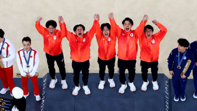 男子竞技体操团体赛 日本最后时刻反超摘金