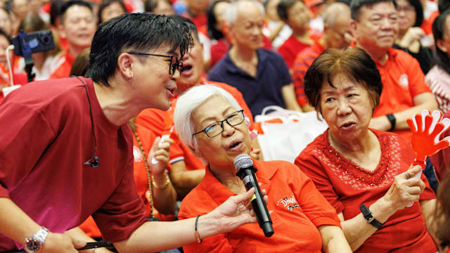 众人齐心唱出爱！第20届“爱国歌曲大家唱”热闹庆祝国庆日