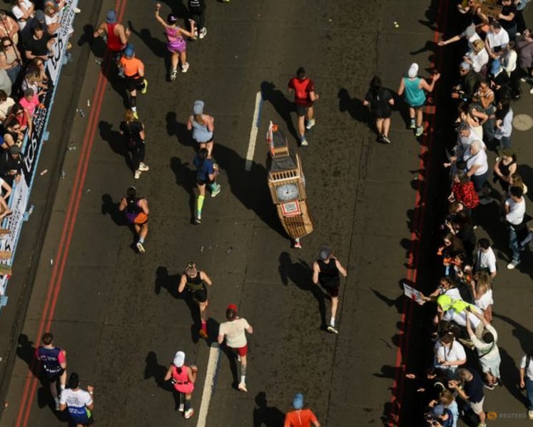 London Marathon weighs two-day race format from 2027