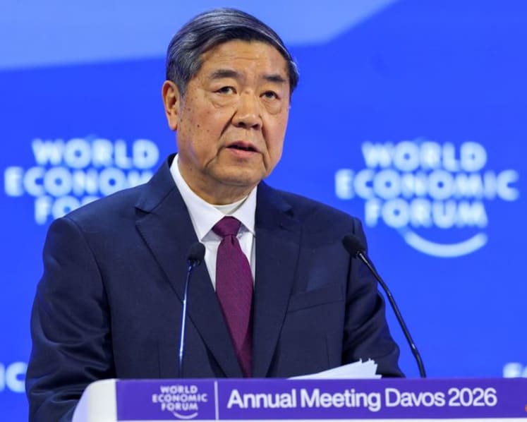 China tells Davos forum it never pursued trade surplus, vows to import more
