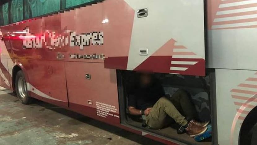 Lelaki diberkas kerana cuba seludup 'penumpang haram' keluar S'pura Lelaki diberkas kerana cuba seludup 'penumpang haram' keluar S'pura