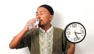Sahur hanya minum air putih, apa risikonya? Simak penjelasan dokter