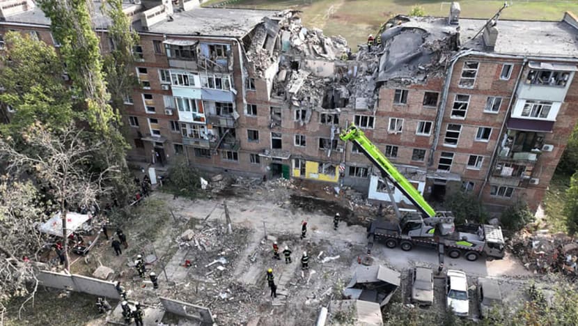 Peluru berpandu bedil apartmen di Ukraine, 5 terkorban