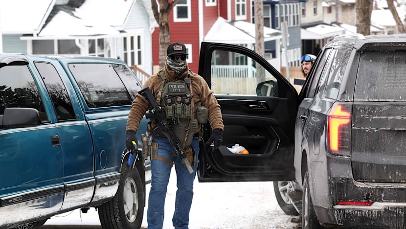 மினசோட்டா மாநிலத்திலிருந்து 700 குடிநுழைவு அதிகாரிகள் வெளியேற்றம்