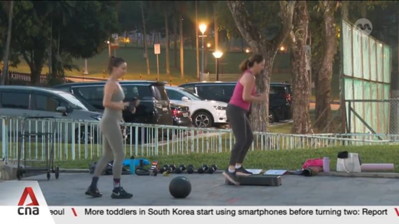 Some outdoor fitness classes in Singapore go on as planned despite haze