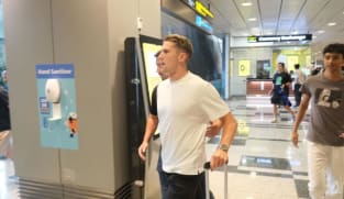 ஆர்சனல் நட்சத்திரம் சிங்கப்பூரில்