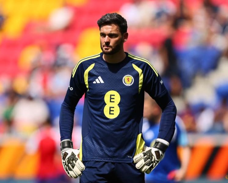 Scotland goalkeeper Gordon retires after 25-year career