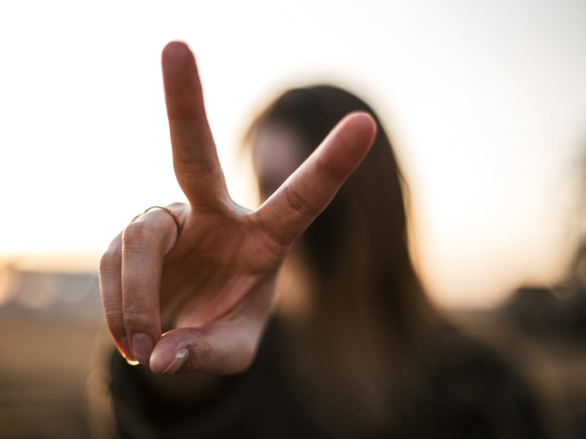 A cybersecurity awareness campaign in China has prompted a warning about criminals harvesting fingerprint information from a popular pose in pictures uploaded to the internet.